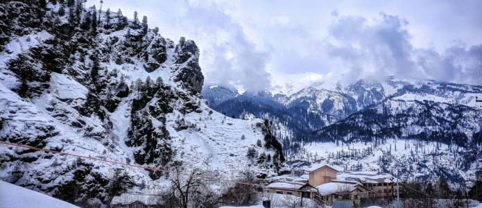 image of Manali + Manikaran + Rohtang Pass Package – Complete Himachal Experience ( 3★ Deluxe Hotel )