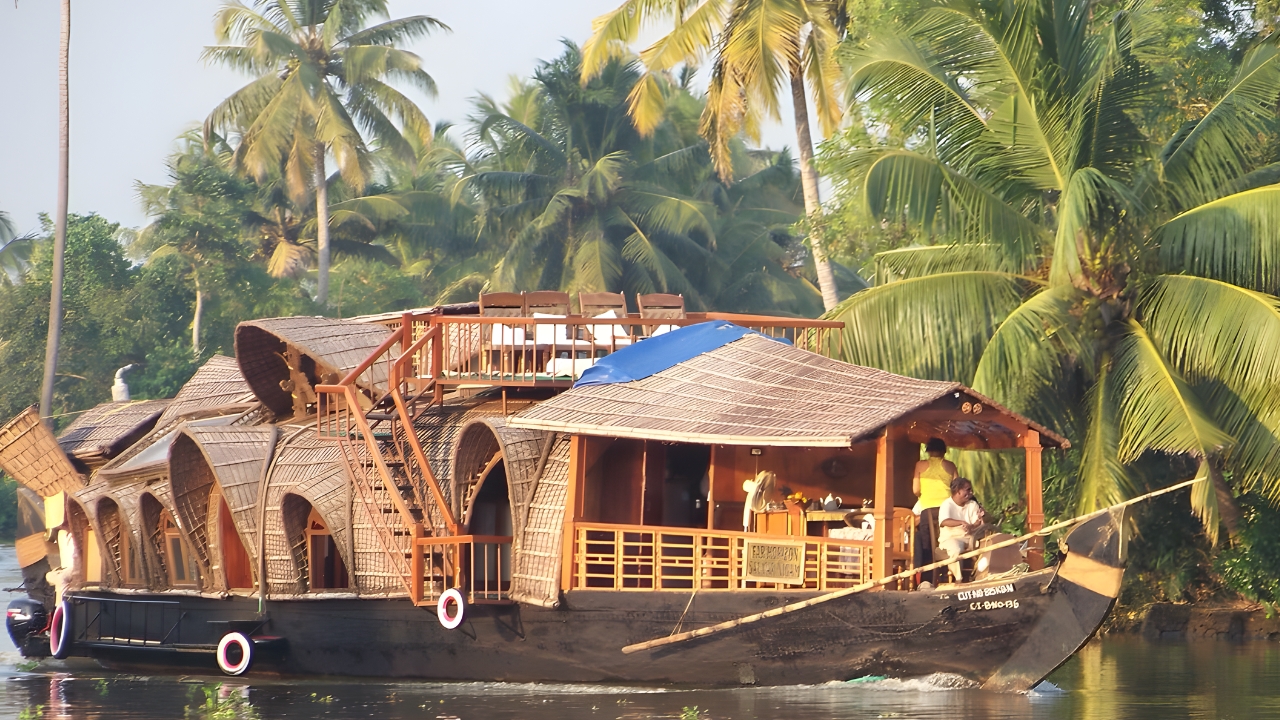 image of Kerala Tour Package – 4 Nights / 5 Days   (4 Person 4 Start Hotel)