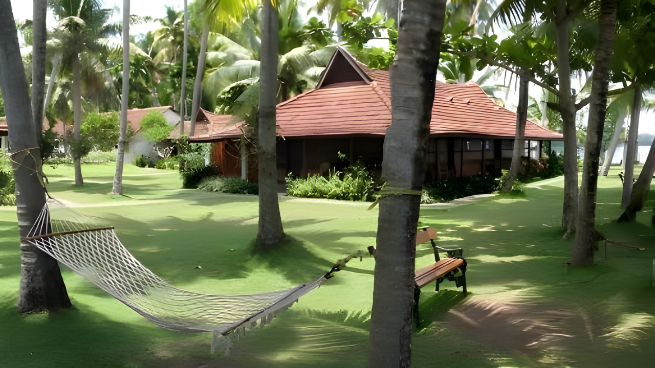 image of Kerala Tour Package – 4 Nights / 5 Days   (6 Person 4 Start Hotel)